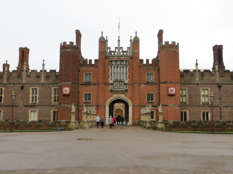 Hampton Court Palace: Daytrip from London The Daily Adventurers